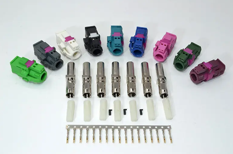 連接器自動組裝/測試設(shè)備