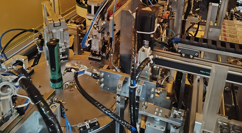 多工站組裝機器設(shè)備設(shè)計思路及性能特點