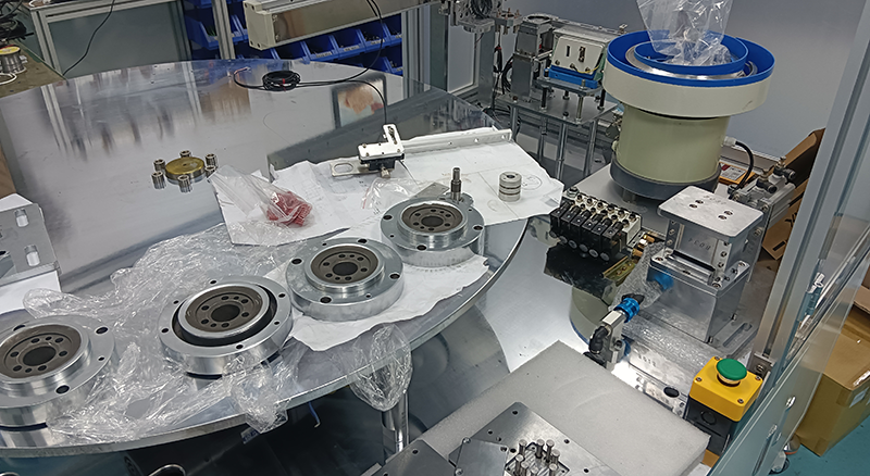 鉚釘鉚接自動化設(shè)備的工作原理及主要機構(gòu)